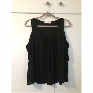 Cold-shoulder Ruffle Tee